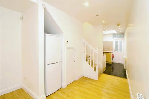 2 bedroom end of terrace house to rent, Lambeth Road, Croydon, CR0