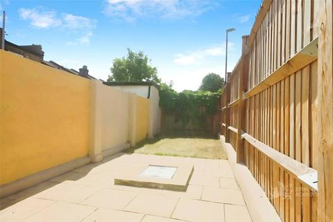 2 bedroom end of terrace house to rent, Lambeth Road, Croydon, CR0