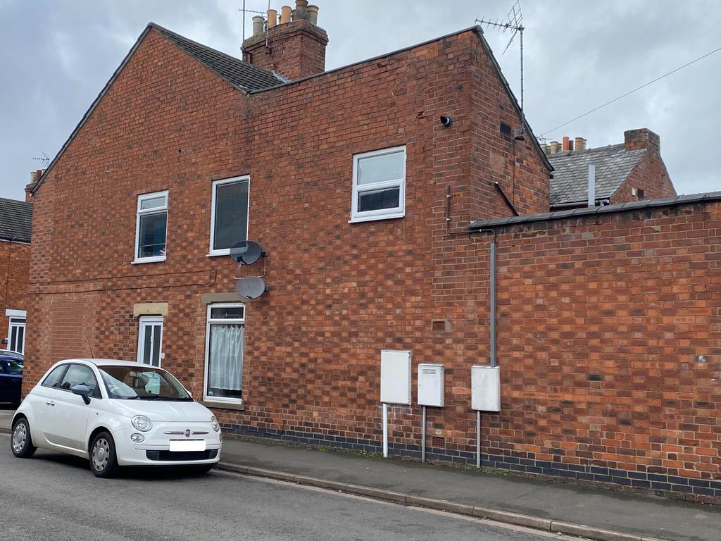Alford Street, Grantham, NG31 1 bed flat for sale £68,500