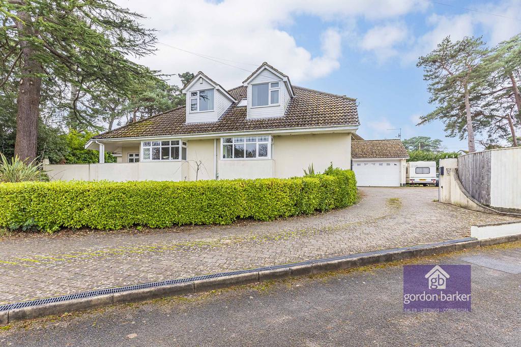 Woodside Close, Ferndown BH22 5 bed detached house for sale £1,250,000