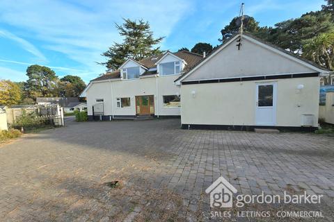 5 bedroom detached house for sale, Woodside Close, Ferndown BH22