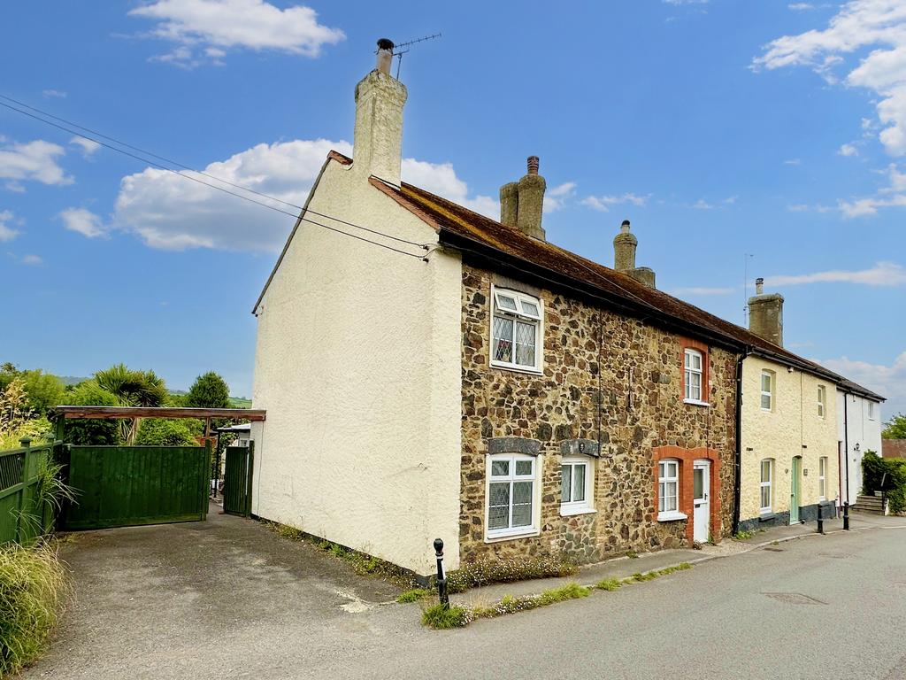Pottery Road, Bovey Tracey, Newton Abbot 2 bed cottage for sale £255,000