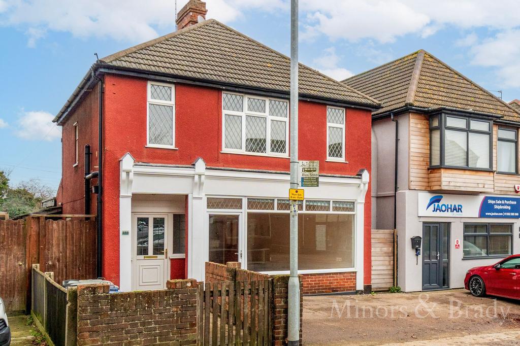 Victoria Road, Lowestoft, NR33 3 bed detached house £1,100 pcm (£254 pw)