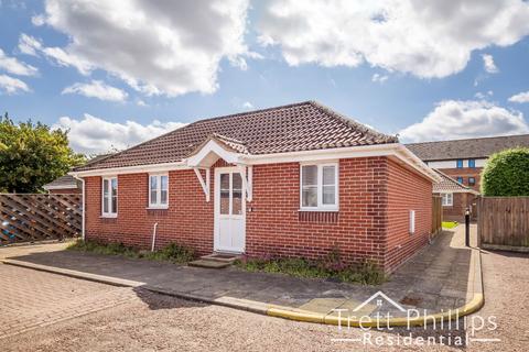 2 bedroom detached bungalow for sale - Glaven Close, North Walsham, Norfolk, NR28 9BJ