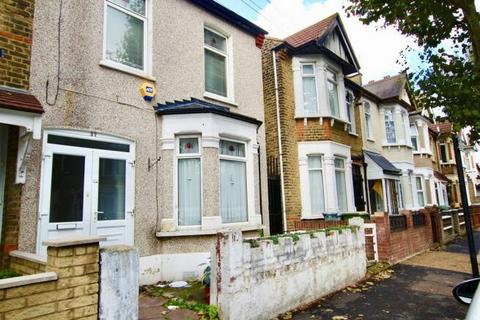 1 bedroom flat to rent, Haldane Road, London E6