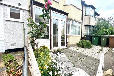3 bedroom house for sale, Boundary Road, London E17