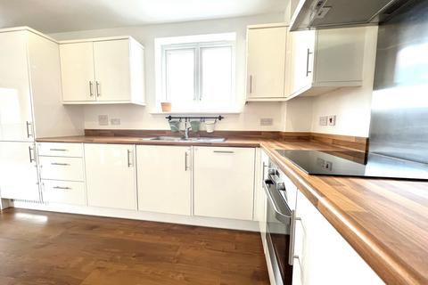 2 bedroom flat for sale, Minter Road, Barking IG11