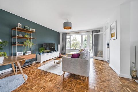 Flat 5, Meadow Court, 24 Beckenham Grove, Bromley, BR2 0XA