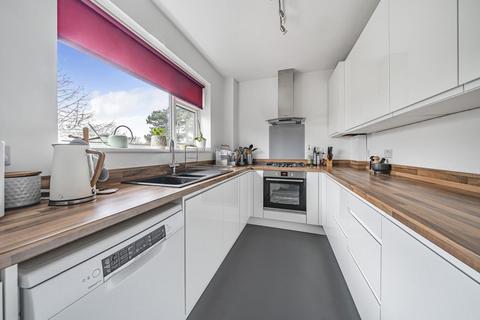 Flat 5, Meadow Court, 24 Beckenham Grove, Bromley, BR2 0XA