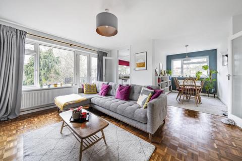 Flat 5, Meadow Court, 24 Beckenham Grove, Bromley, BR2 0XA