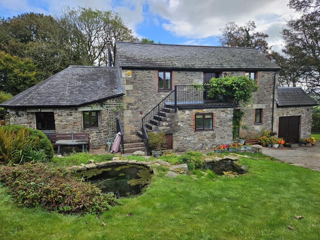 Barngate Farm, Lostwithiel, PL22 0HU... 2 bed barn conversion for sale