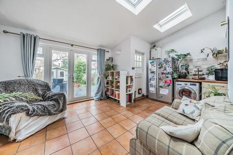 99 Langley Way, West Wickham, BR4 0DJ