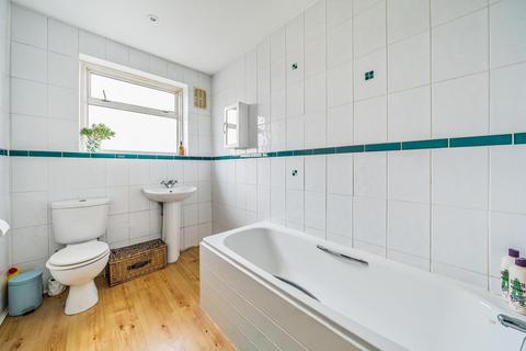 99 Langley Way, West Wickham, BR4 0DJ