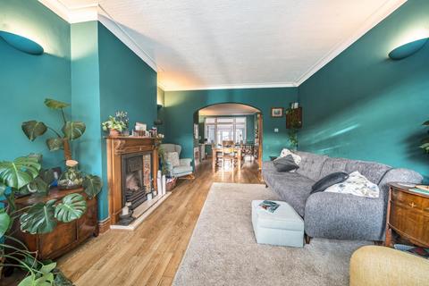 99 Langley Way, West Wickham, BR4 0DJ
