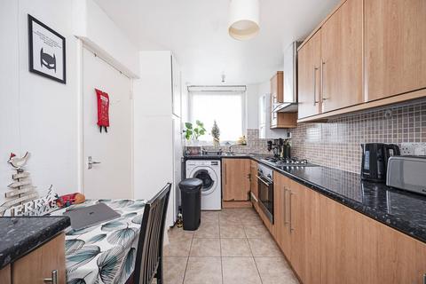 2 bedroom flat for sale, Hanbury Street, Brick Lane, London, E1