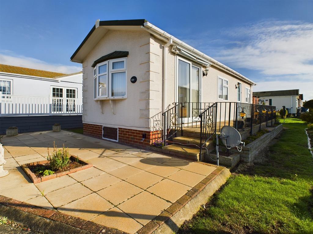 Kings Park Homes Creek Road, Canvey Island, SS8 1 bed park home for