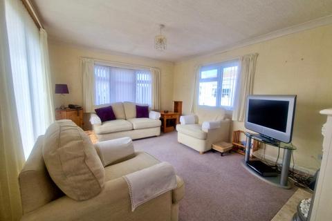 1 bedroom park home for sale, Kings Park Homes Creek Road, Canvey Island, SS8