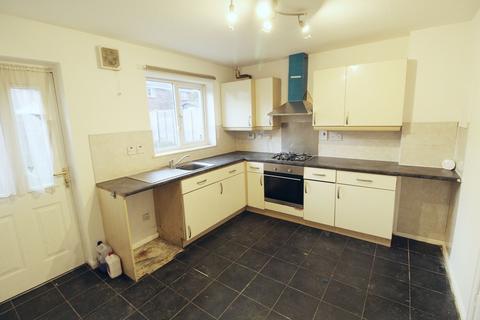 2 bedroom semi-detached house to rent, Middlesbrough TS3