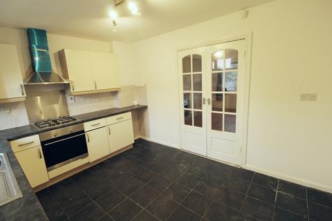 2 bedroom semi-detached house to rent, Middlesbrough TS3