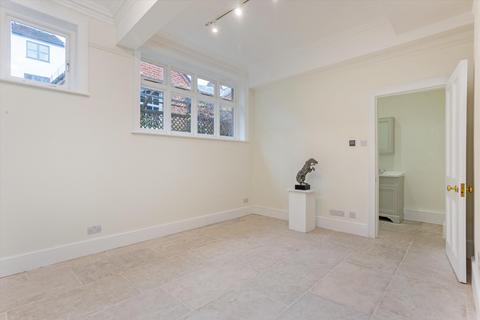2 bedroom terraced house for sale, Great Minster Street, Winchester, Hampshire, SO23