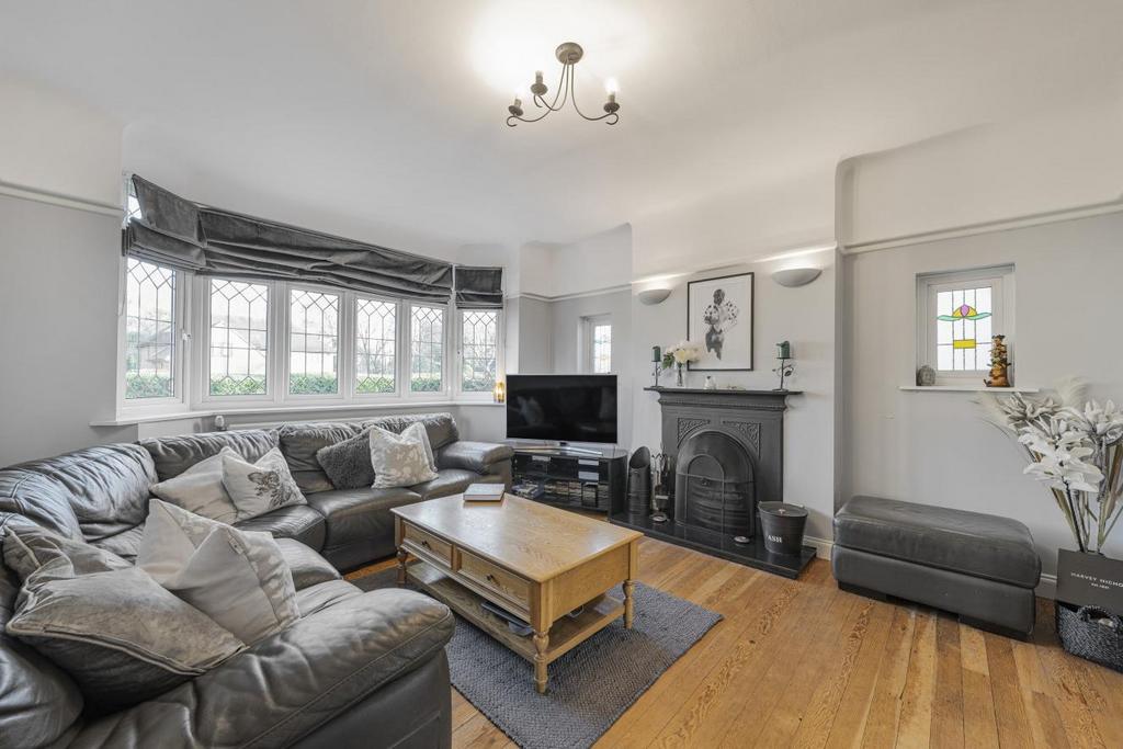 South Eden Park Road, Beckenham 4 bed detached house for sale £1,250,000