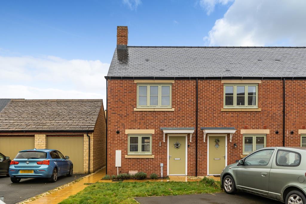 MoretonInMarsh, Gloucestershire, GL56 2 bed end of terrace house for