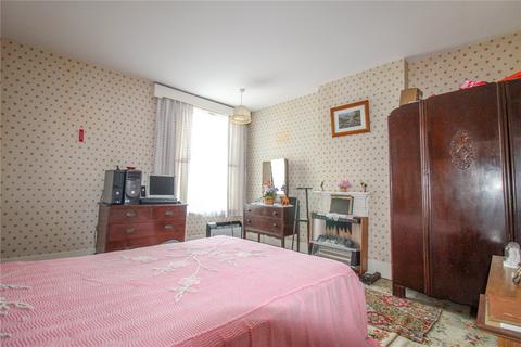 6 Westbourne Road, Trowbridge, BA14 0AJ