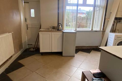 83 Glebe Street, Shaw, Oldham, OL2 7SF