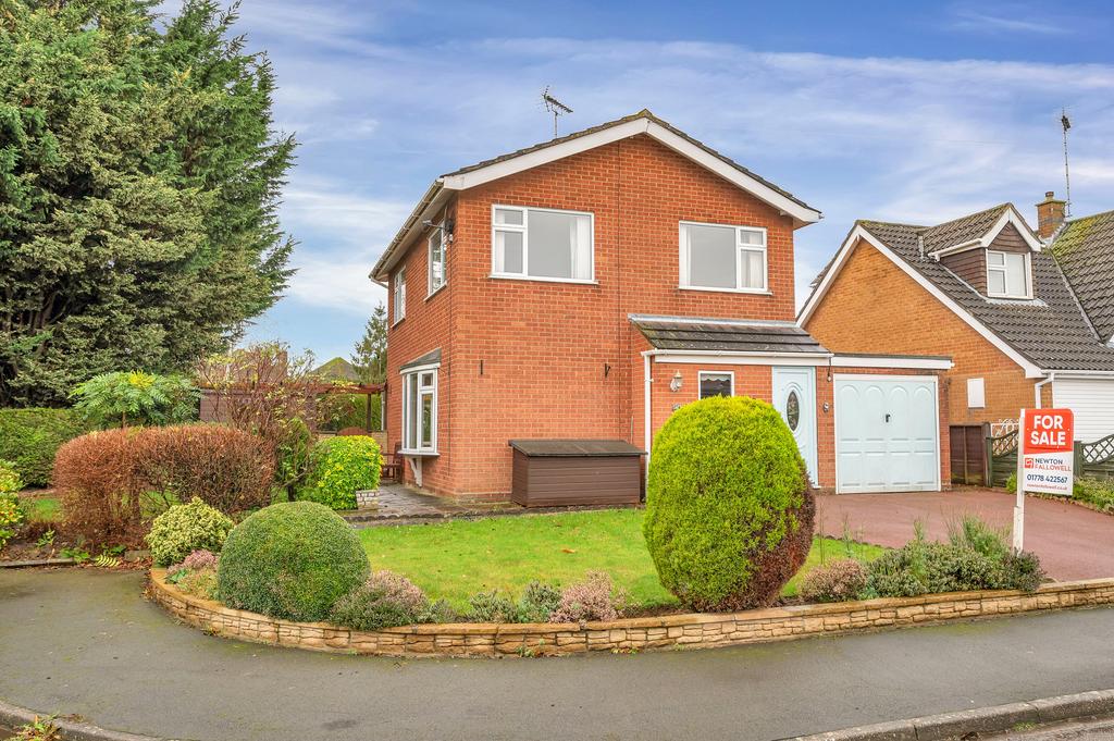Northfields, Bourne, PE10 3 bed detached house for sale £280,000