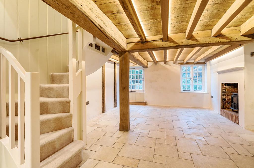 High Street, Bosham, PO18 3 bed terraced house for sale £595,000