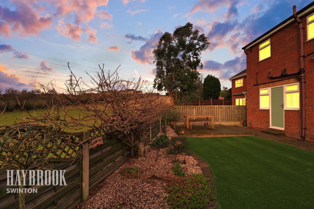 Quarry Bank, West Melton 3 bed detached house for sale £300,000