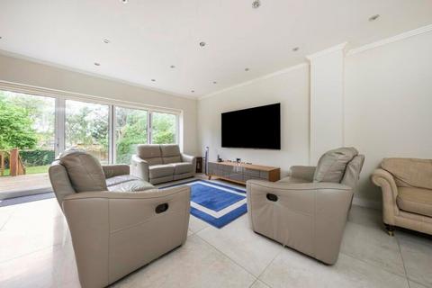 5 bedroom detached house to rent, Potter Street, Northwood HA6