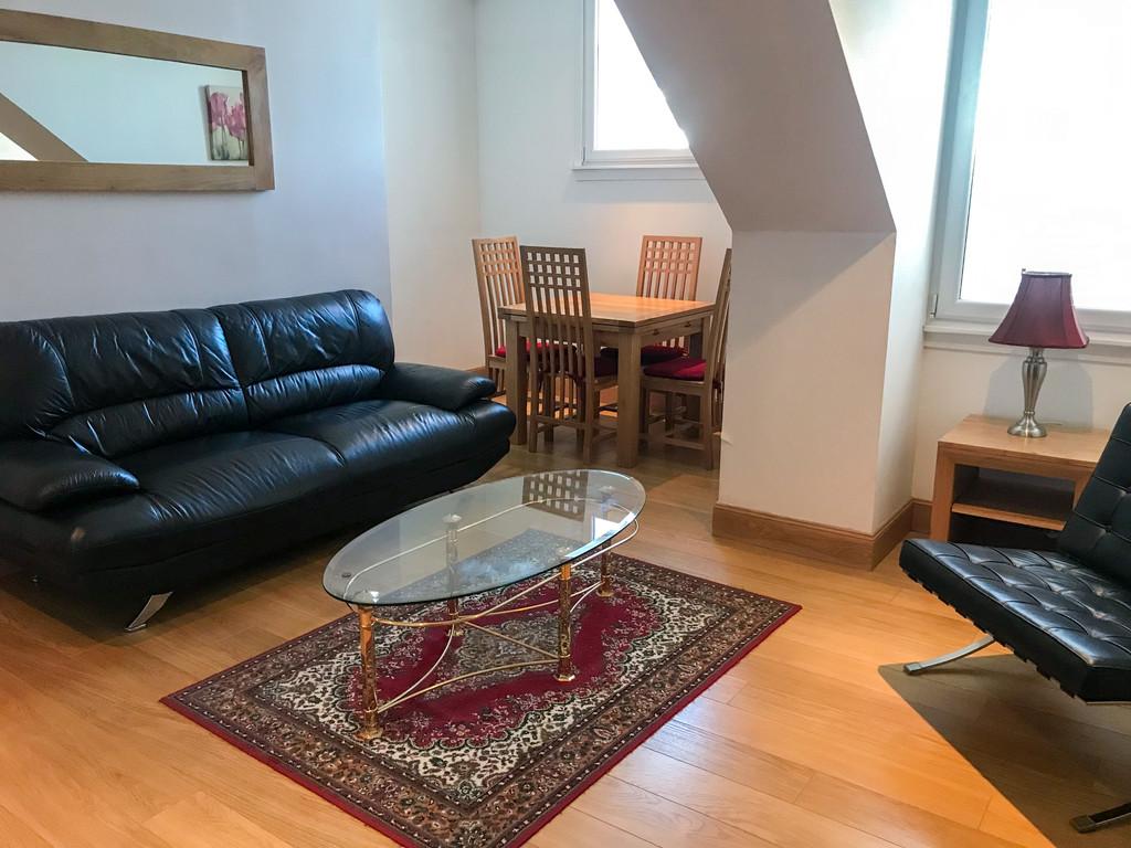 Union Street, Aberdeen 2 bed apartment to rent £825 pcm (£190 pw)