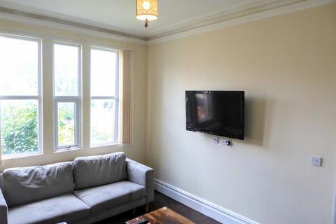 6 bedroom end of terrace house to rent, Grecian Street North, Salford