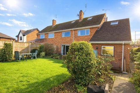 4 bedroom semi-detached house to rent, Hawthorn Road, Christleton, Chester