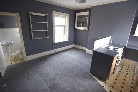 Studio to rent, Park Road, Blackpool