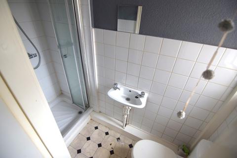 Studio to rent, Park Road, Blackpool