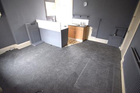 Studio to rent, Park Road, Blackpool