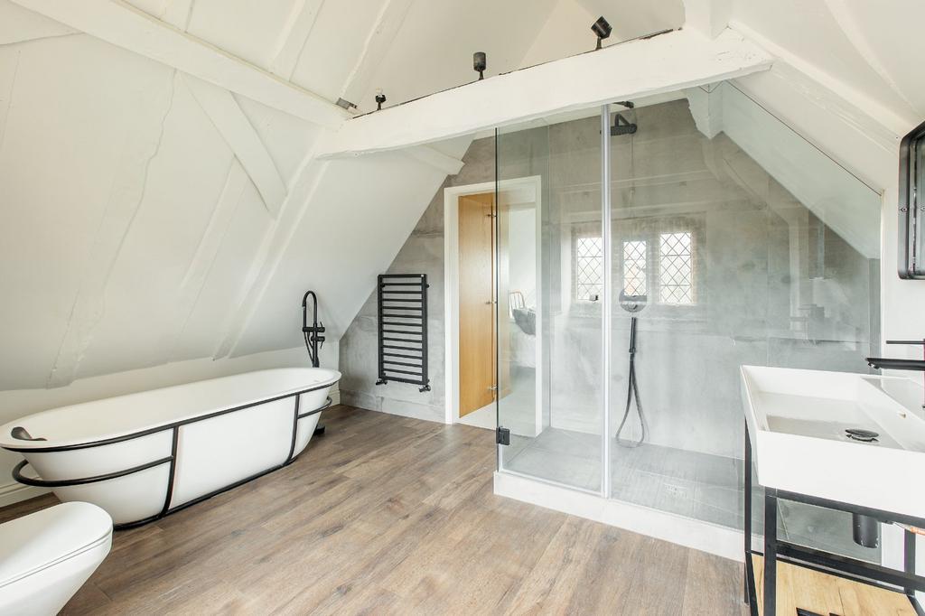 Bath/Shower Room