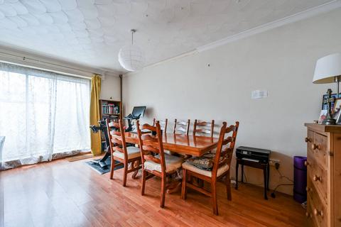 4 bedroom end of terrace house for sale, Marshalls Grove, Woolwich, London, SE18