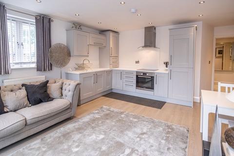 2 bedroom apartment to rent - Lower Green, Tettenhall, Wolverhampton