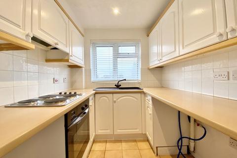 2 bedroom maisonette for sale - Shelley Drive, Four Oaks, Sutton Coldfield, B74 4YE