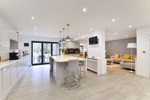 Loxacres Chalk Road, Ifold, Billingshurst, RH14 0UD