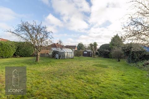 2 bedroom semi-detached bungalow for sale, Links Close, Hellesdon, Norwich