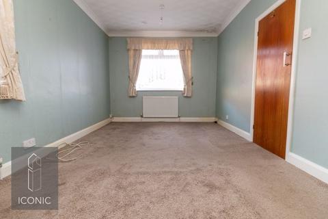 27 Links Close, Norwich, NR6 5PJ