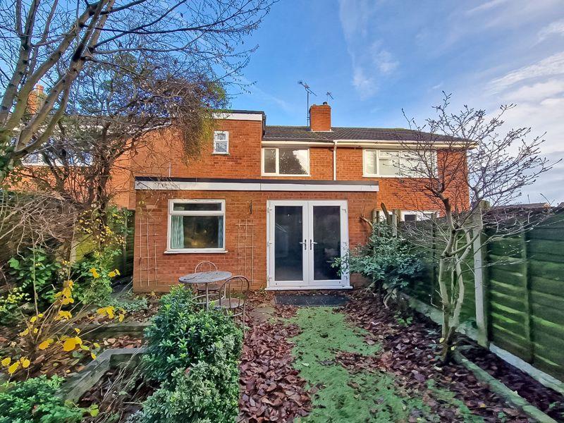 Martin Drive, Willenhall 3 bed semidetached house for sale £195,000