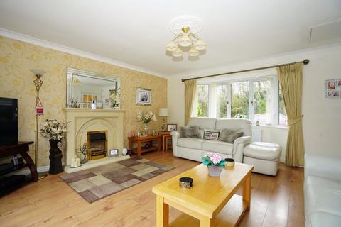 4 bedroom property for sale, Tithe House, 204 Lower Lane, Rochdale OL16 4PT