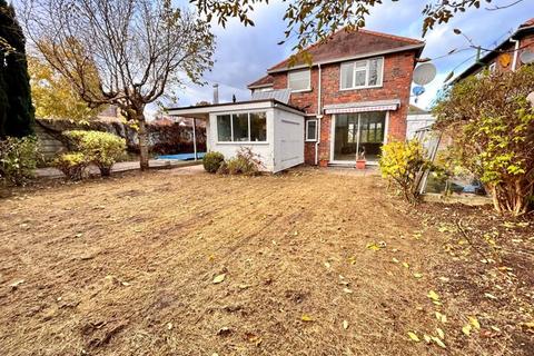 4 bedroom detached house for sale - Redacre Road, Sutton Coldfield, B73 5DX