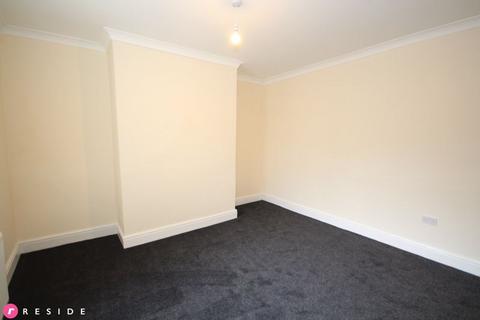 3 bedroom terraced house to rent, Middleton Road, Heywood OL10