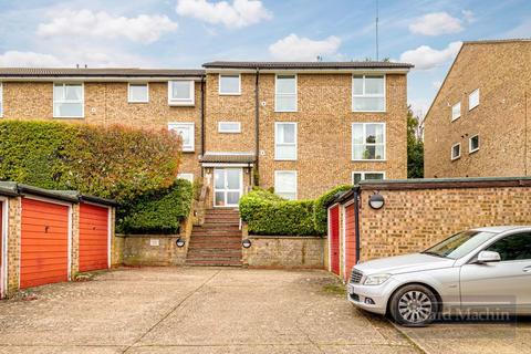 Flat 7, 9 Wettern Close, South Croydon, CR2 0NT